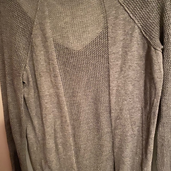Rock & Republic sweater woman’s small grey - Picture 3 of 4